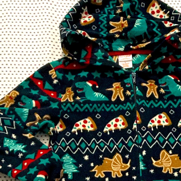 🍕Cat & Jack Christmas Dino🦖 Pajamas One Piece Sz: Small Gingerbread Man Pizza - Picture 3 of 9